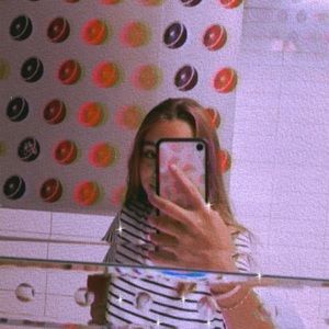 Meet your Posher, Carolina